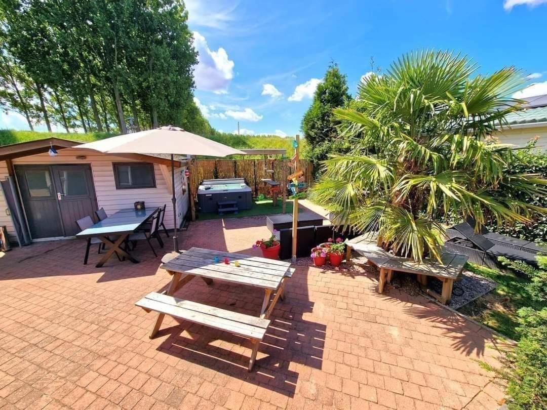 De Corner Van Zeeland Met Jacuzzi Sint-Annaland Exterior foto