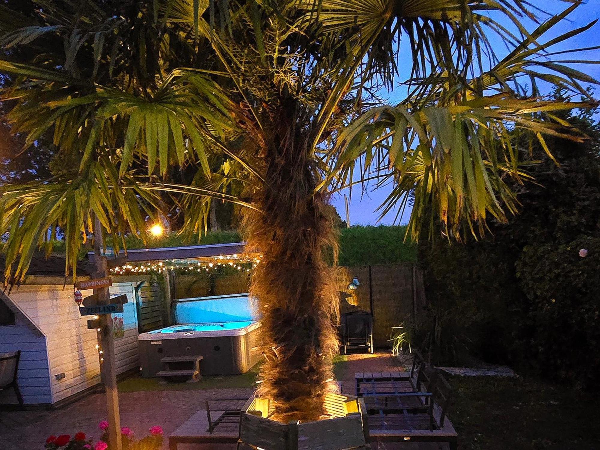 De Corner Van Zeeland Met Jacuzzi Sint-Annaland Exterior foto