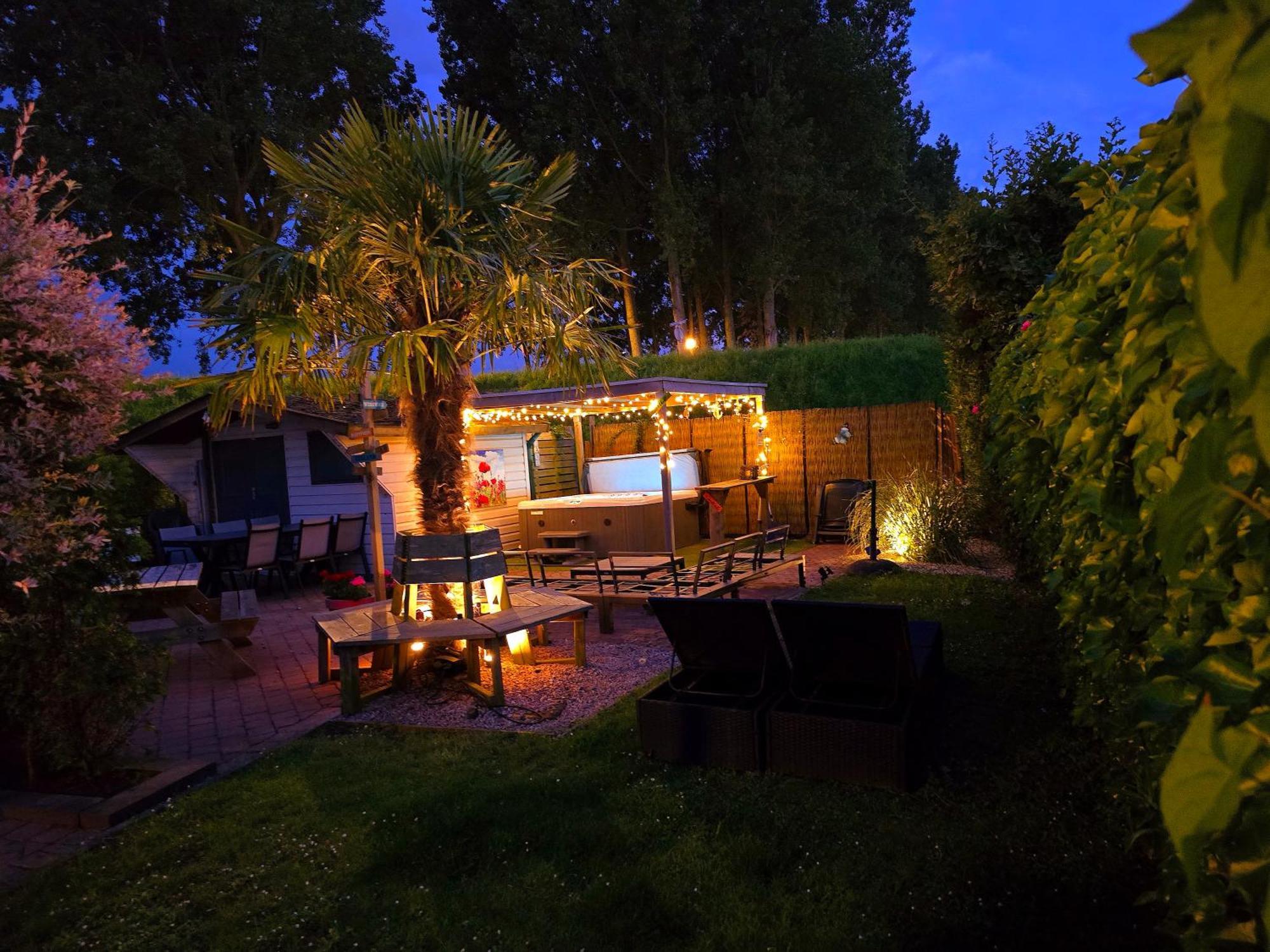De Corner Van Zeeland Met Jacuzzi Sint-Annaland Exterior foto